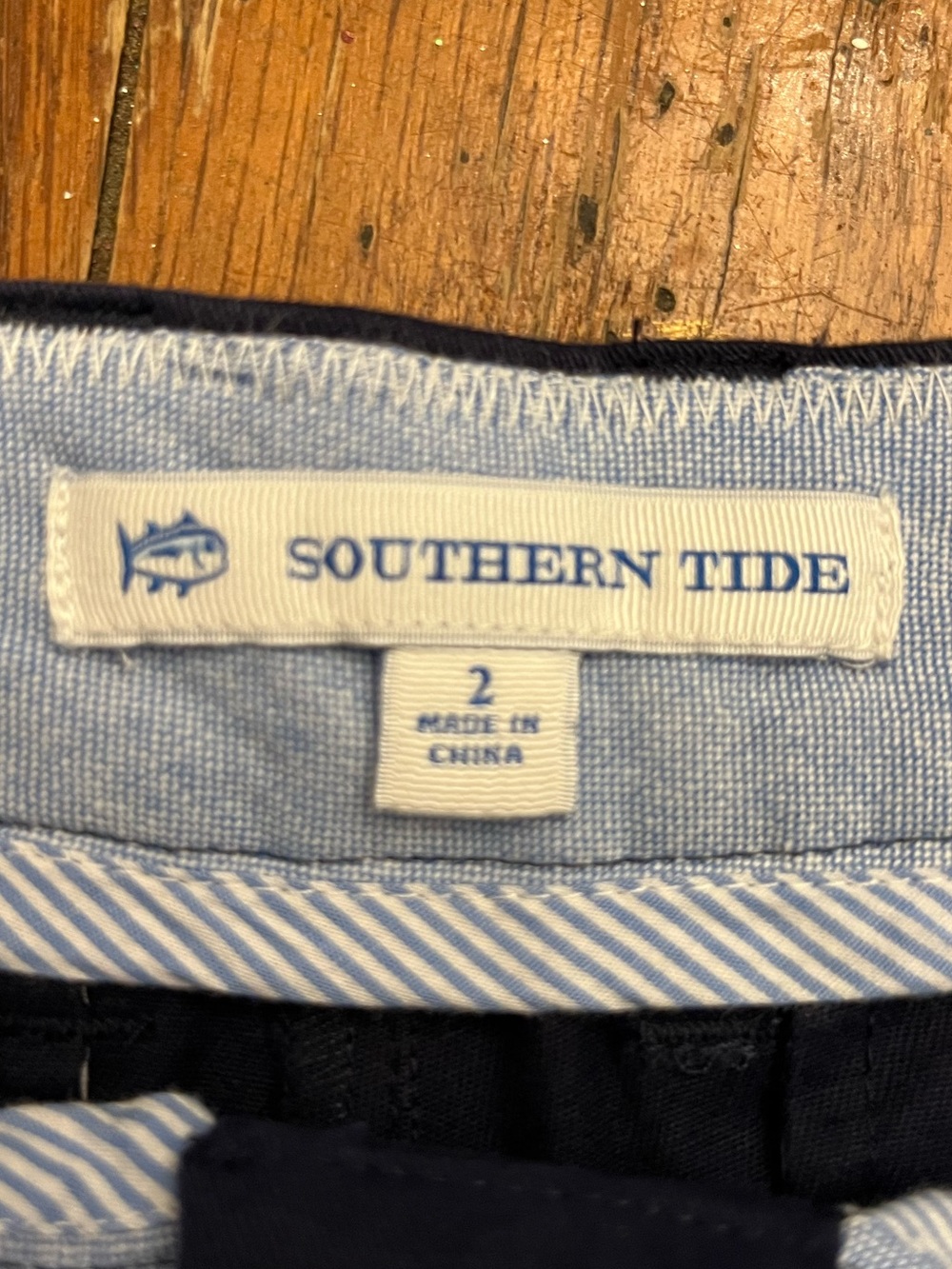 Southern Tide Best Seller “Leah 3 inch Short" size 2 - Picture 16 of 16